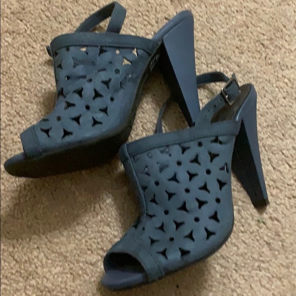 Fioni shoes - Picture 3 of 3